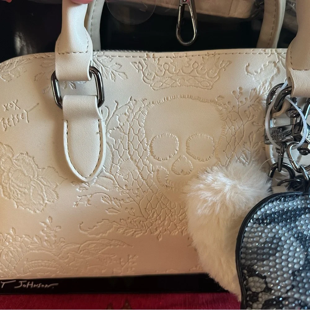 NIB Betsey Johnson Chalk XOGema‎ Skull satchel set